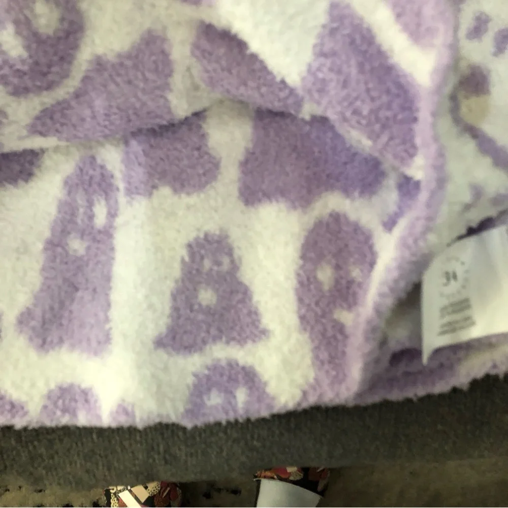 NEW NWT Happy Halloween Ghost Blanket Soft Feather Knit Throw 50x60